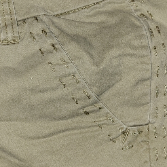 Something trickie size 15 khaki shorts - Picture 3 of 5
